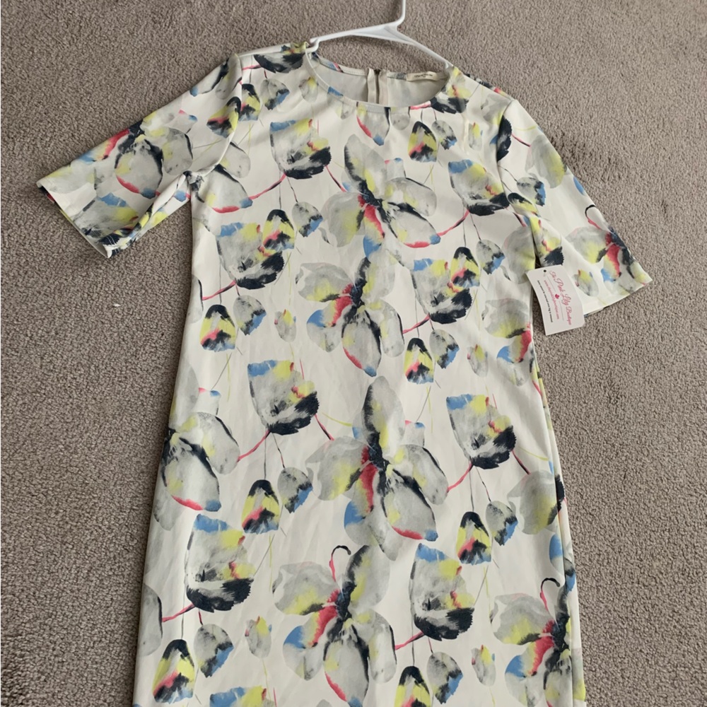 Brand new boutique dress 12pm by Mon Ami size 8 great modest floral pattern
